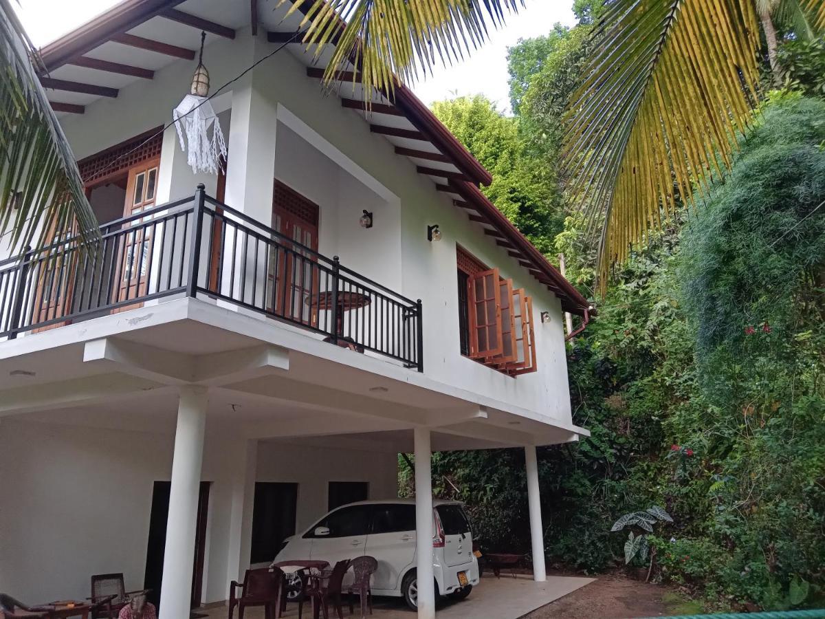 פינאוואלה Jungle Village Homestay מראה חיצוני תמונה